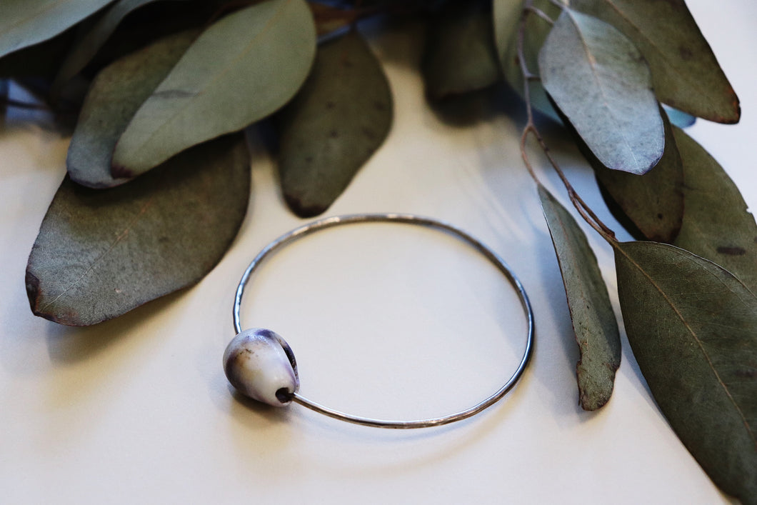 Silver Seashell Bangle