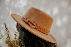 Marron Strapped Boater Hat