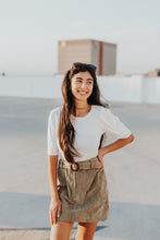 Load image into Gallery viewer, Short Puff Sleeve Top