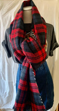 Load image into Gallery viewer, Plaid Scarf